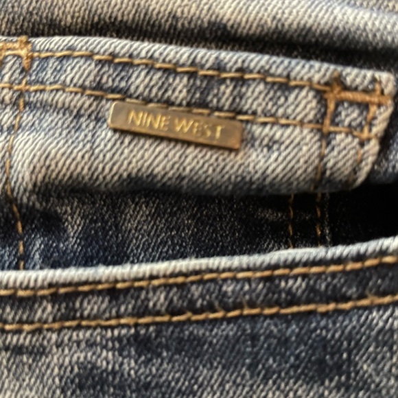 Nine West Slim BoyFriend Jeans - Size 10 - Picture 9 of 9